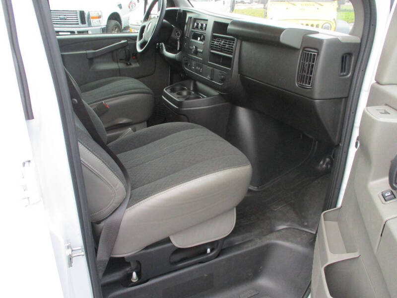 2024 GMC Savana 2500