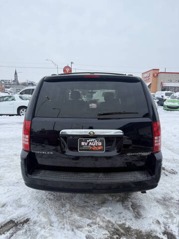 2010 Chrysler Town and Country Touring