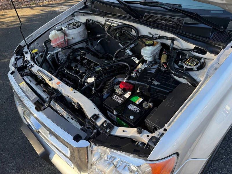 2011 Ford Escape XLS