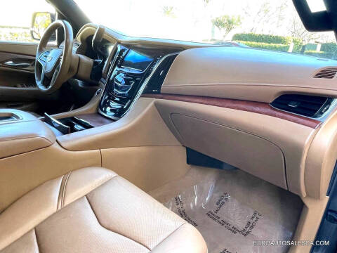 2017 Cadillac Escalade ESV Platinum