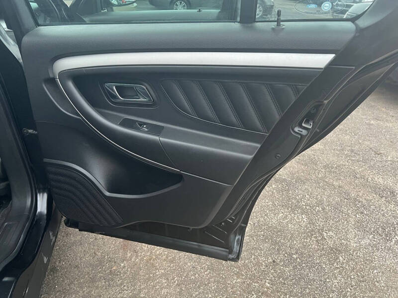 2013 Ford Taurus SEL