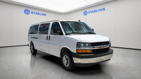 2025 Chevrolet Express LT 3500
