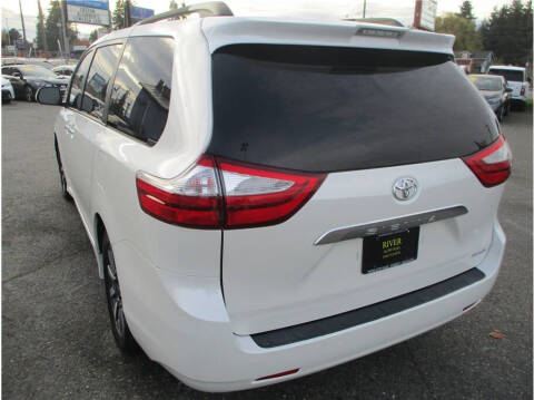 2019 Toyota Sienna Limited Premium 7-Passenger
