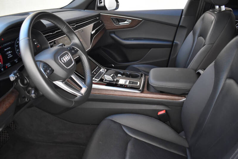 2021 Audi Q8 quattro Premium Plus 55 TFSI