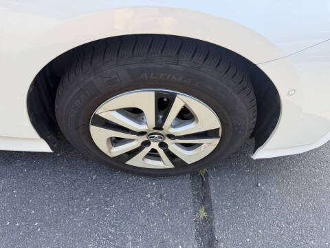2018 Toyota Prius Three