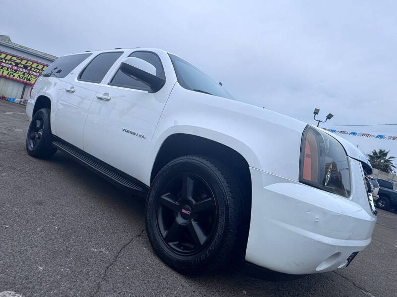 2011 GMC Yukon XL SLT