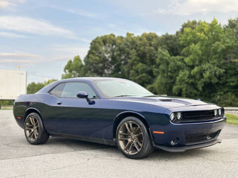 2015 Dodge Challenger SXT Plus