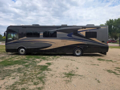 2005 Freightliner MH Chassis