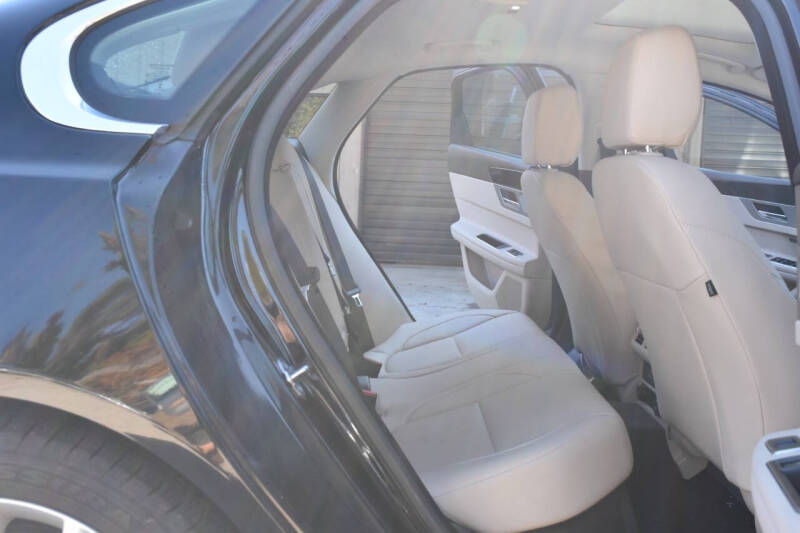 2017 Jaguar XF 20d Premium