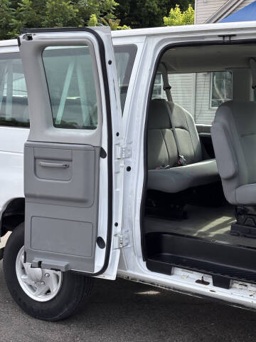 2009 Ford E-Series E-350 SD XL