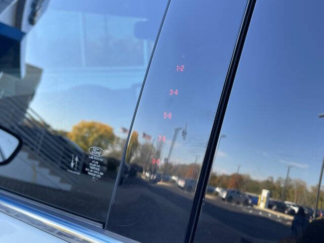 2021 Ford Escape Hybrid Titanium