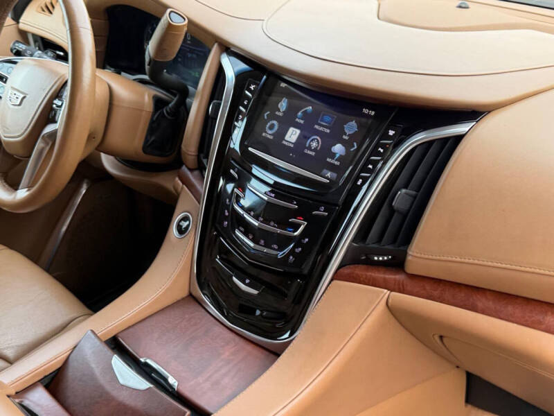 2016 Cadillac Escalade Platinum