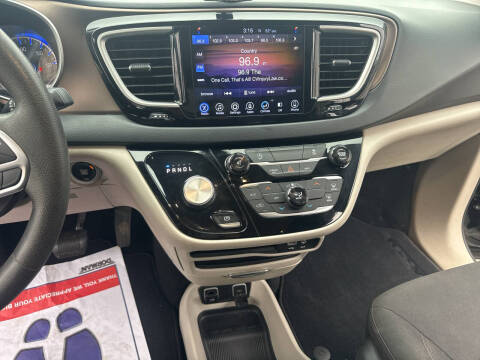 2017 Chrysler Pacifica Touring