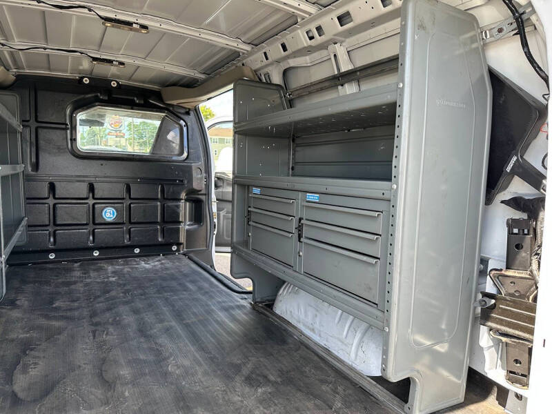 2019 Chevrolet Express 2500