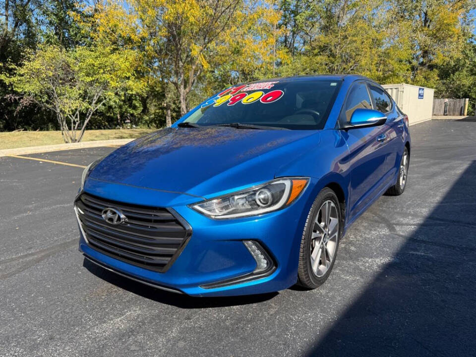 2017 Hyundai ELANTRA for sale at Deals & Trades in Aurora, IL