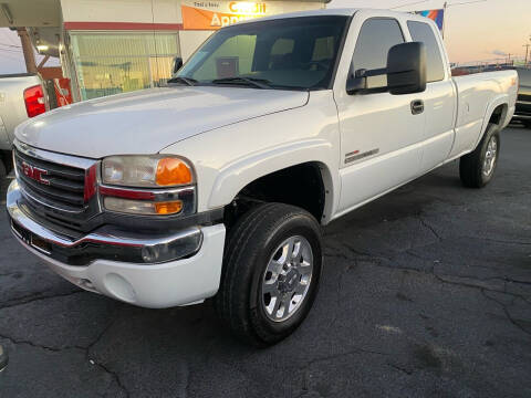 2003 GMC Sierra 2500HD for sale at All American Autos in Kingsport TN