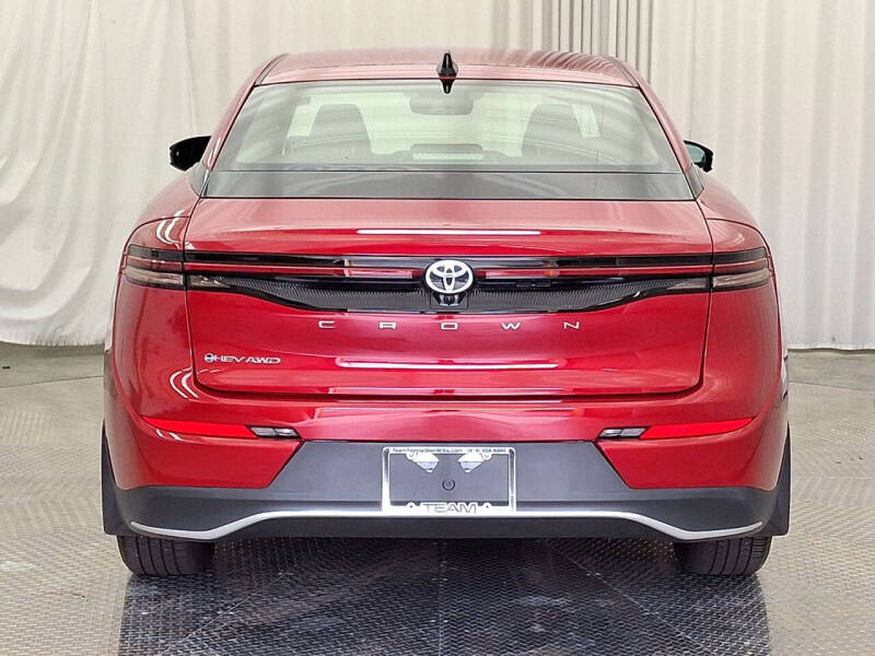 2025 Toyota Crown XLE