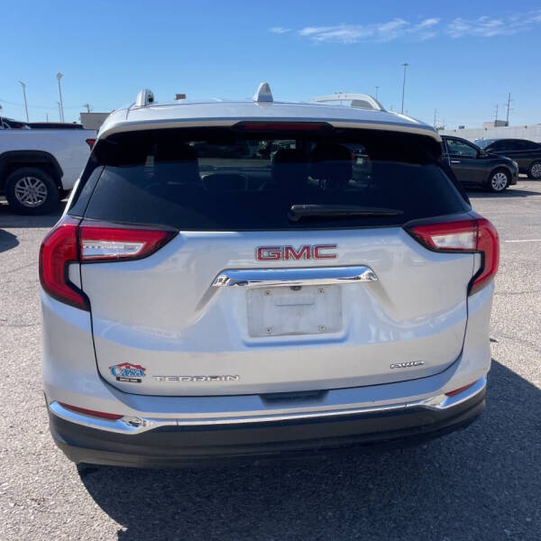 2022 GMC Terrain SLT