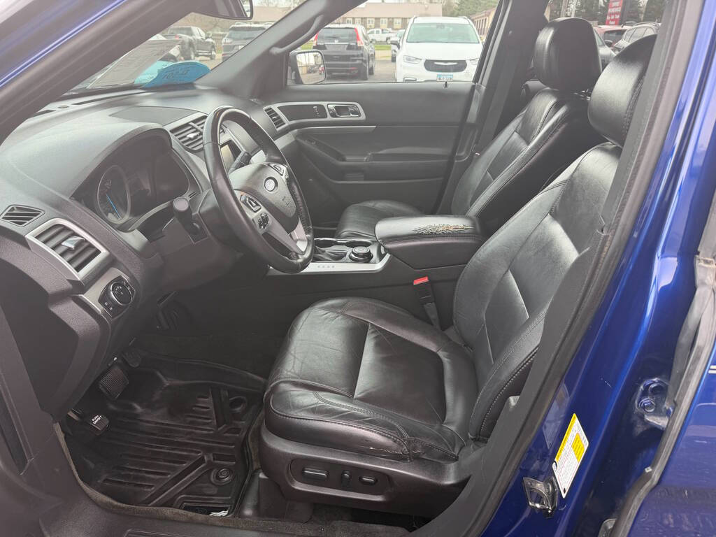 2015 Ford Explorer 21