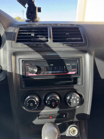 2013 Dodge Challenger SXT