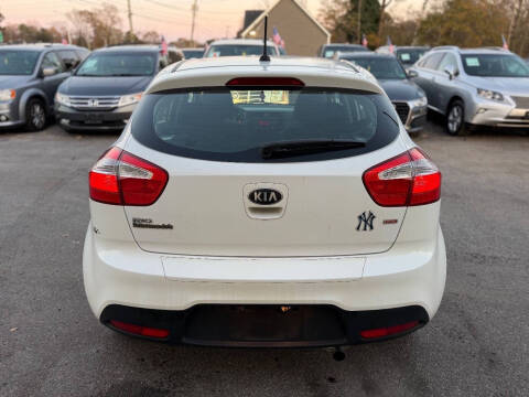 2013 Kia Rio 5-Door LX
