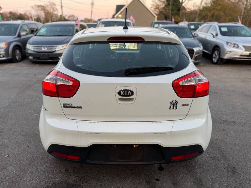 2013 Kia Rio 5-Door LX