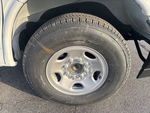 2025 Chevrolet Express 2500