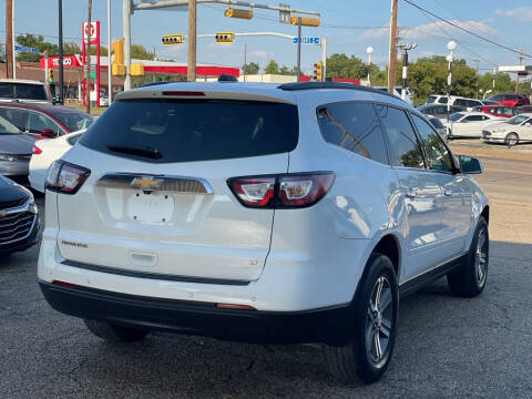 2017 Chevrolet Traverse LT