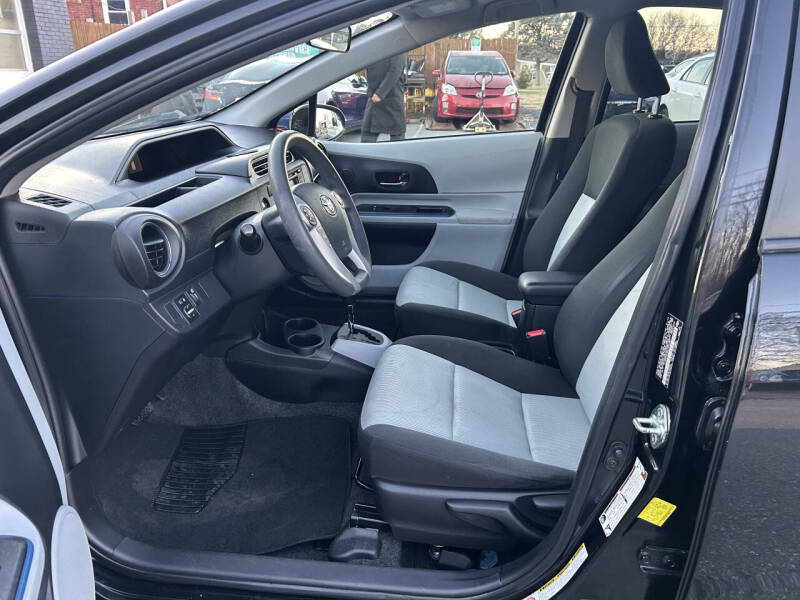 2013 Toyota Prius c Two