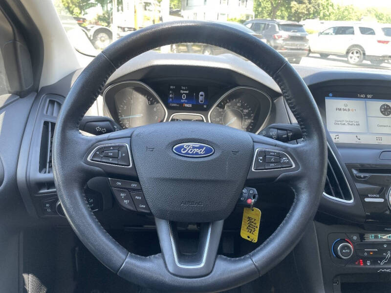 2017 Ford Focus SEL