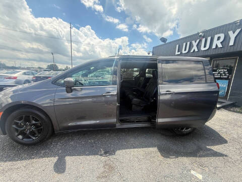 2019 Chrysler Pacifica Touring L