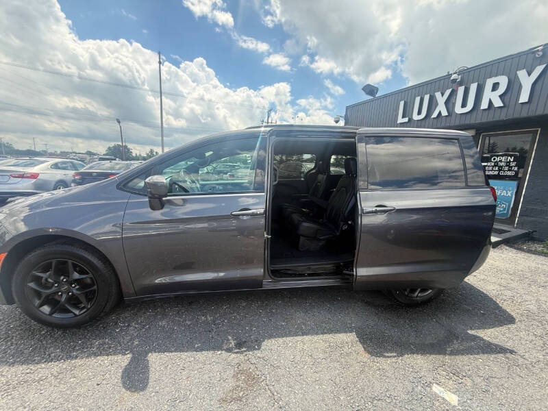 2019 Chrysler Pacifica Touring L