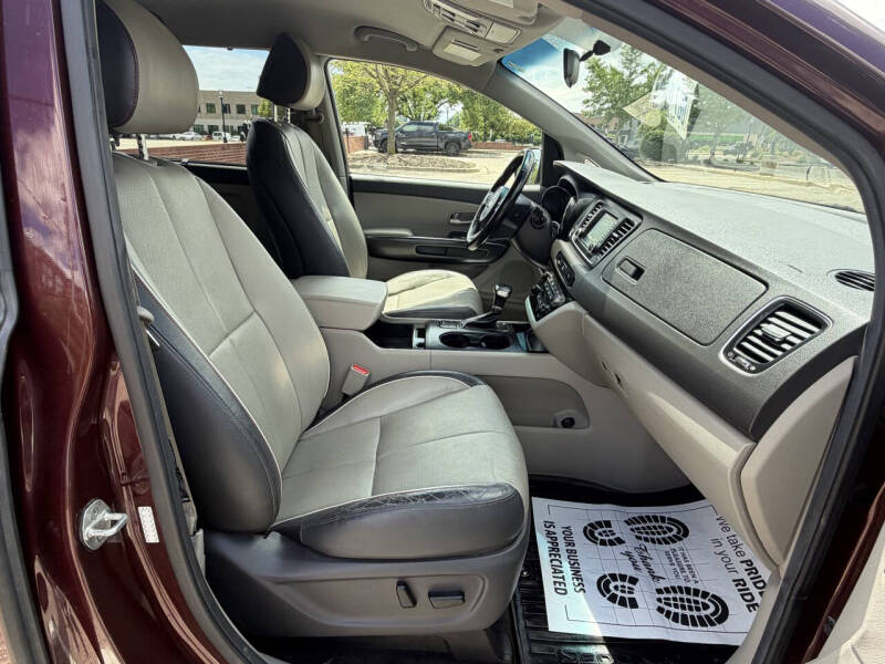 2017 Kia Sedona LX