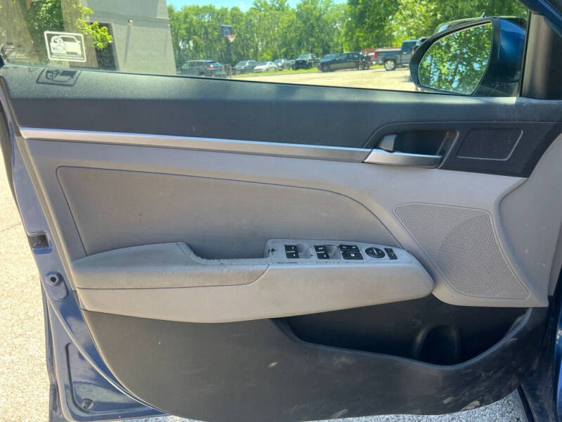 2019 Hyundai Elantra
