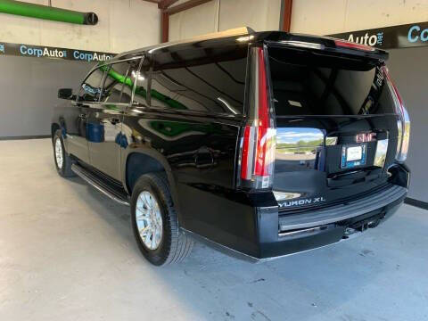 2017 GMC Yukon XL SLE