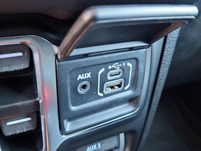 2025 Jeep Gladiator Mojave X