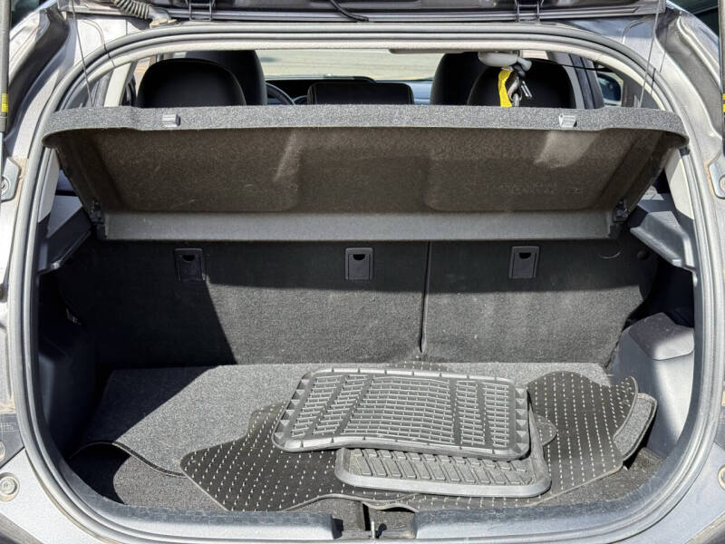 2017 Toyota Prius c Three