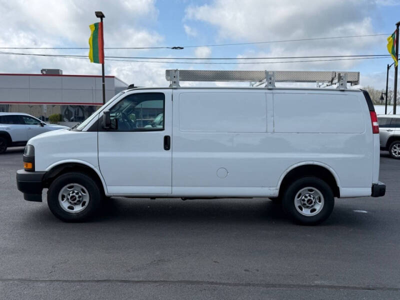 2022 GMC Savana 2500