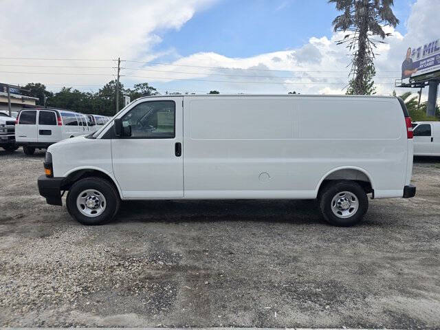 2025 Chevrolet Express 2500