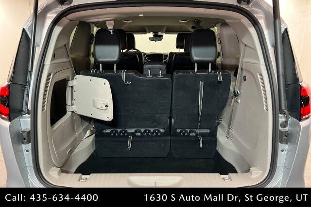 2024 Chrysler Pacifica Plug-In Hybrid