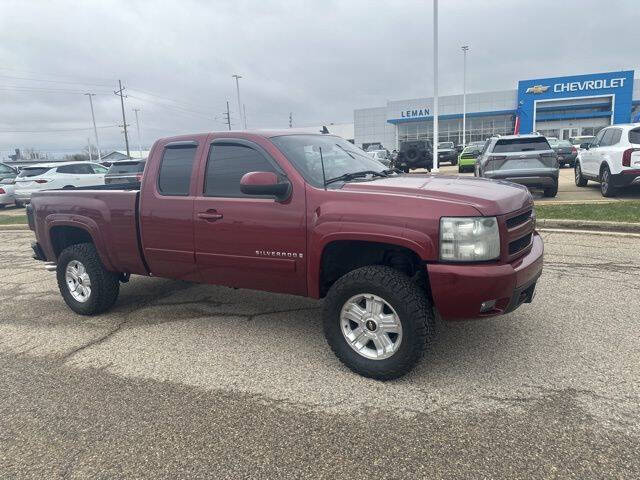 Used 2008 Chevrolet Silverado 1500 LTZ with VIN 1GCEK19078Z217383 for sale in Bloomington, IL