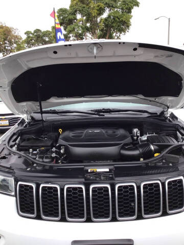 2018 Jeep Grand Cherokee Sterling Edition