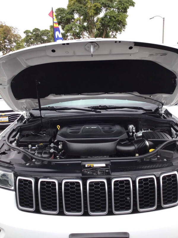 2018 Jeep Grand Cherokee Sterling Edition