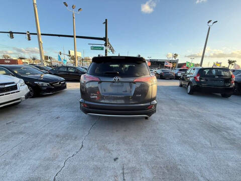 2017 Toyota RAV4 XLE