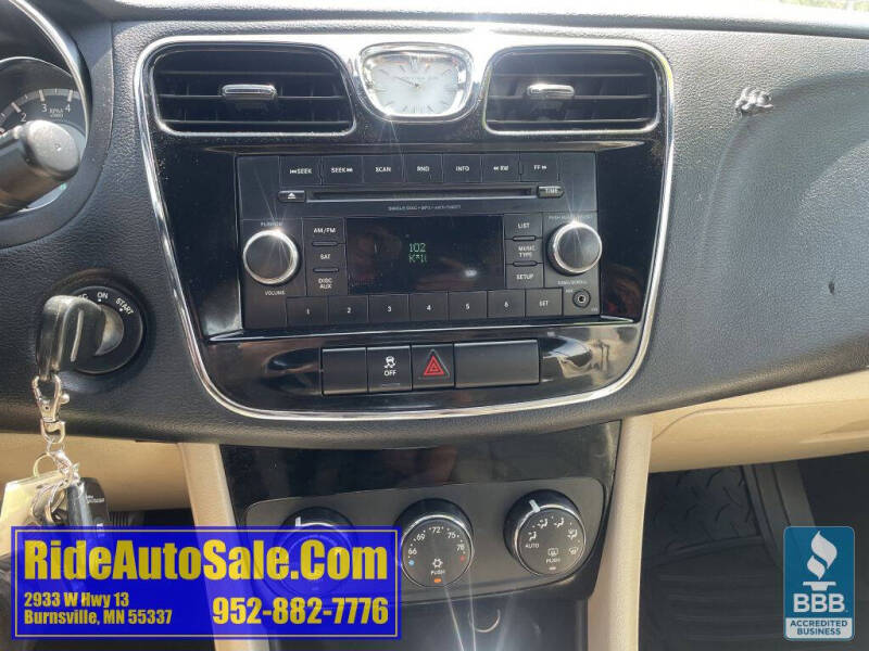 2013 Chrysler 200 Touring