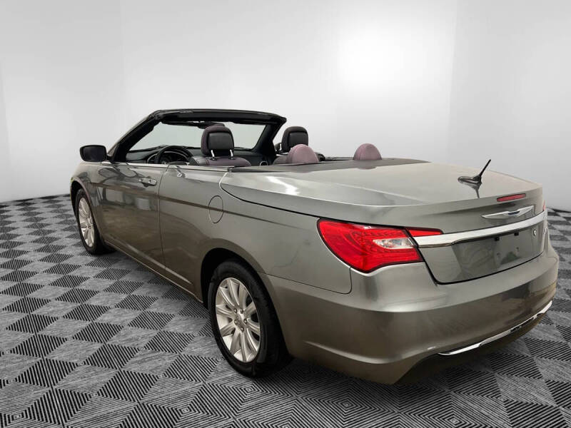 2012 Chrysler 200 Touring