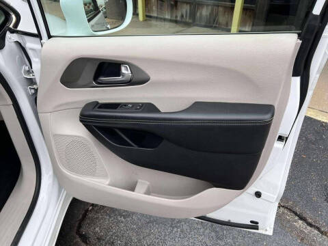 2021 Chrysler Pacifica Touring L