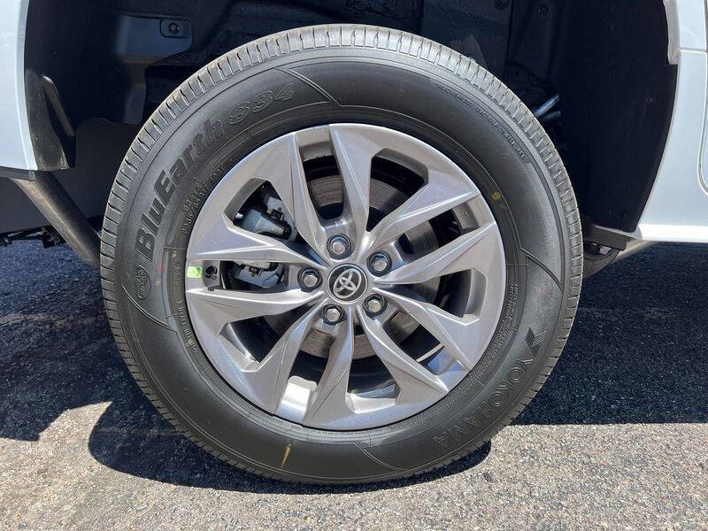 2026 Toyota Sienna LE 8-Passenger