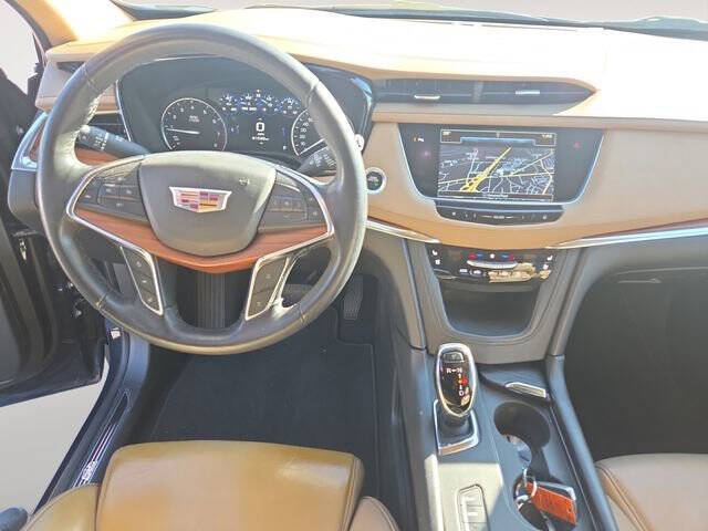 2017 Cadillac XT5 Platinum