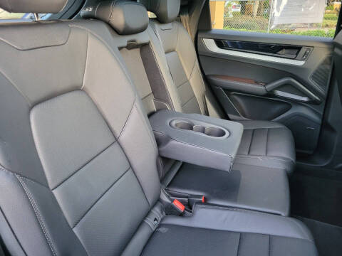 2024 Porsche Cayenne